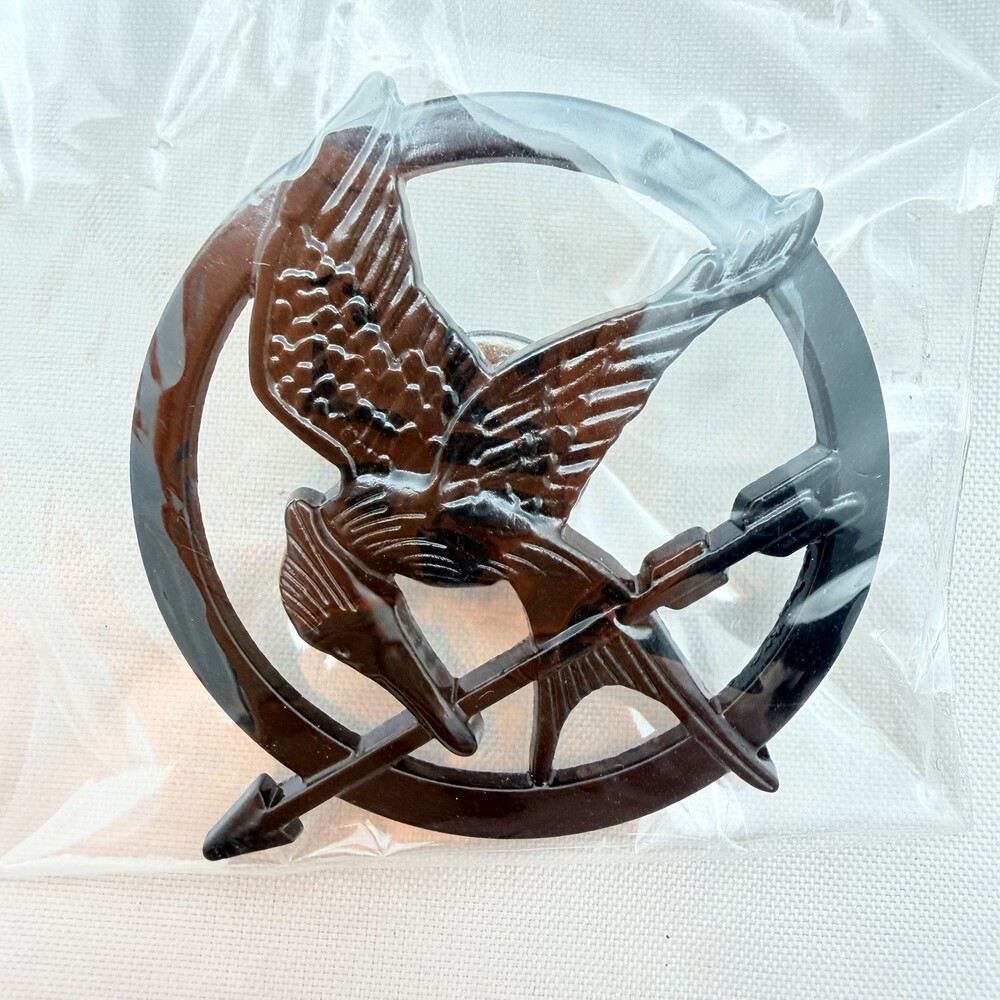 The Hunger Games Mockingjay Pin Brooch Black Metal Katniss Cosplay Badge NEW
